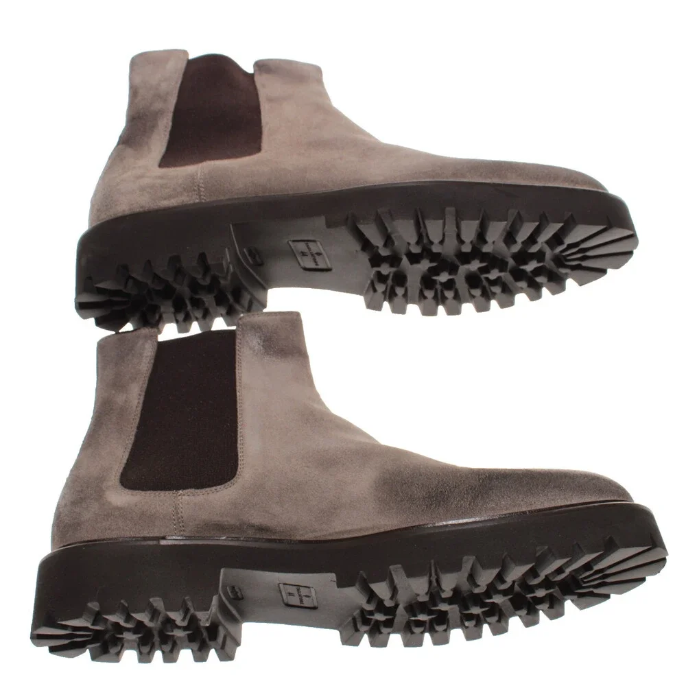 Tagliatore NWB Flint Pull On Chelsea Boots Size 44 (US 11) in Brown Suede